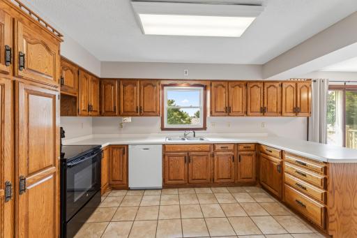 300 8th Street NW, Plainview, MN 55964