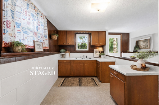 300 8th Street NW, Plainview, MN 55964