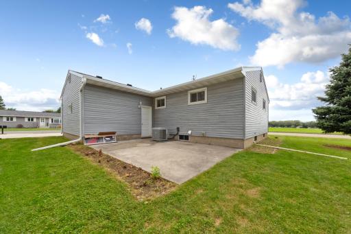 706 17th Street NE, Owatonna, MN 55060