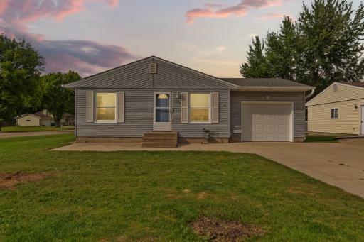 706 17th Street NE, Owatonna, MN 55060