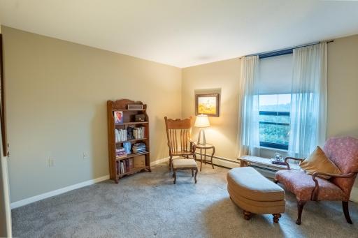 Second bedroom.