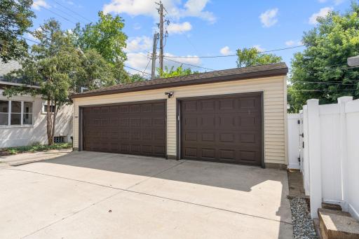 3 Stall Garage