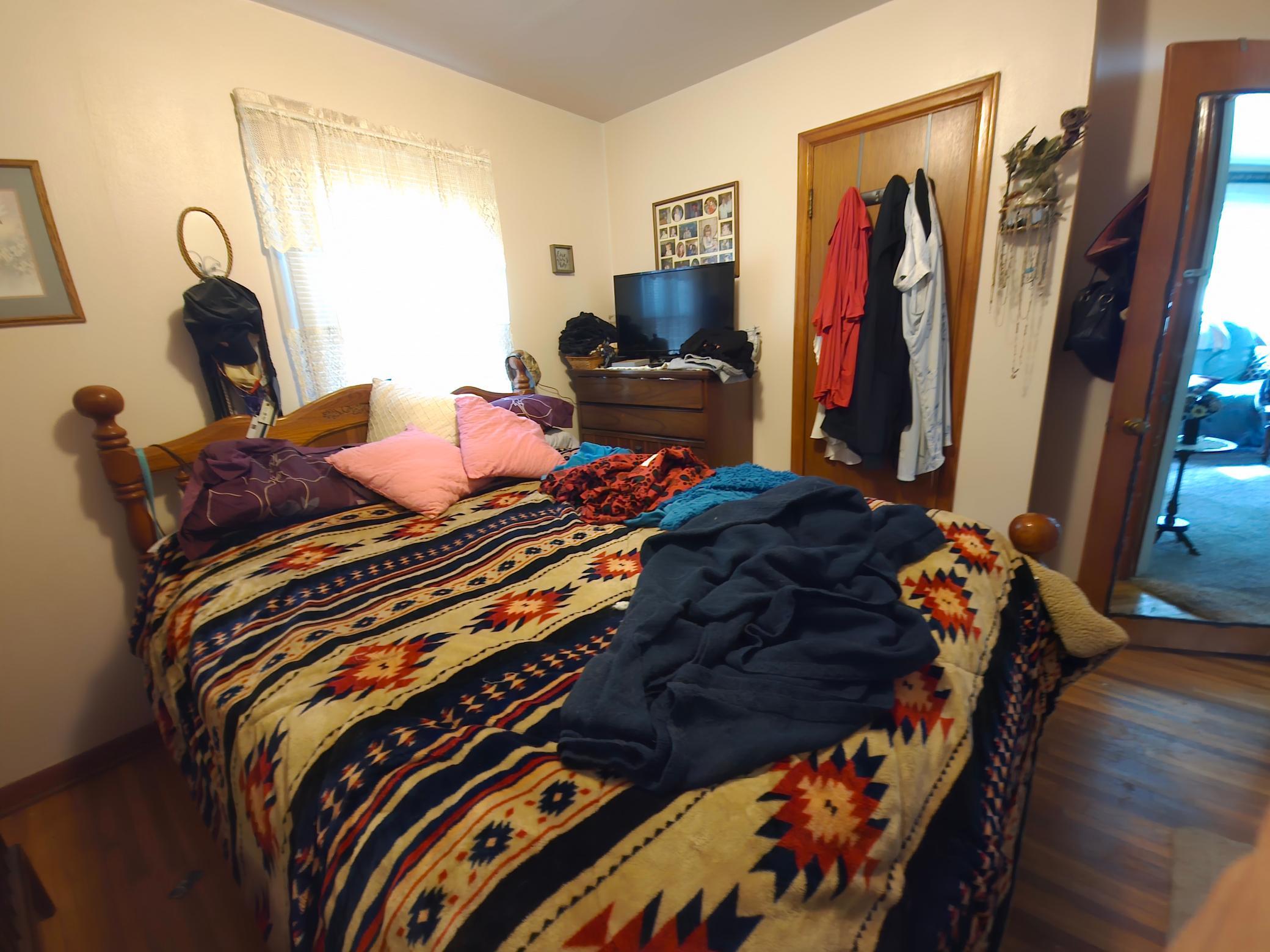 bed 1.jpg