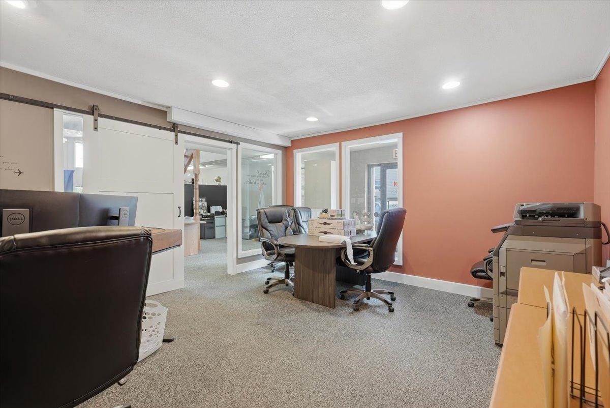 13-Office.jpg