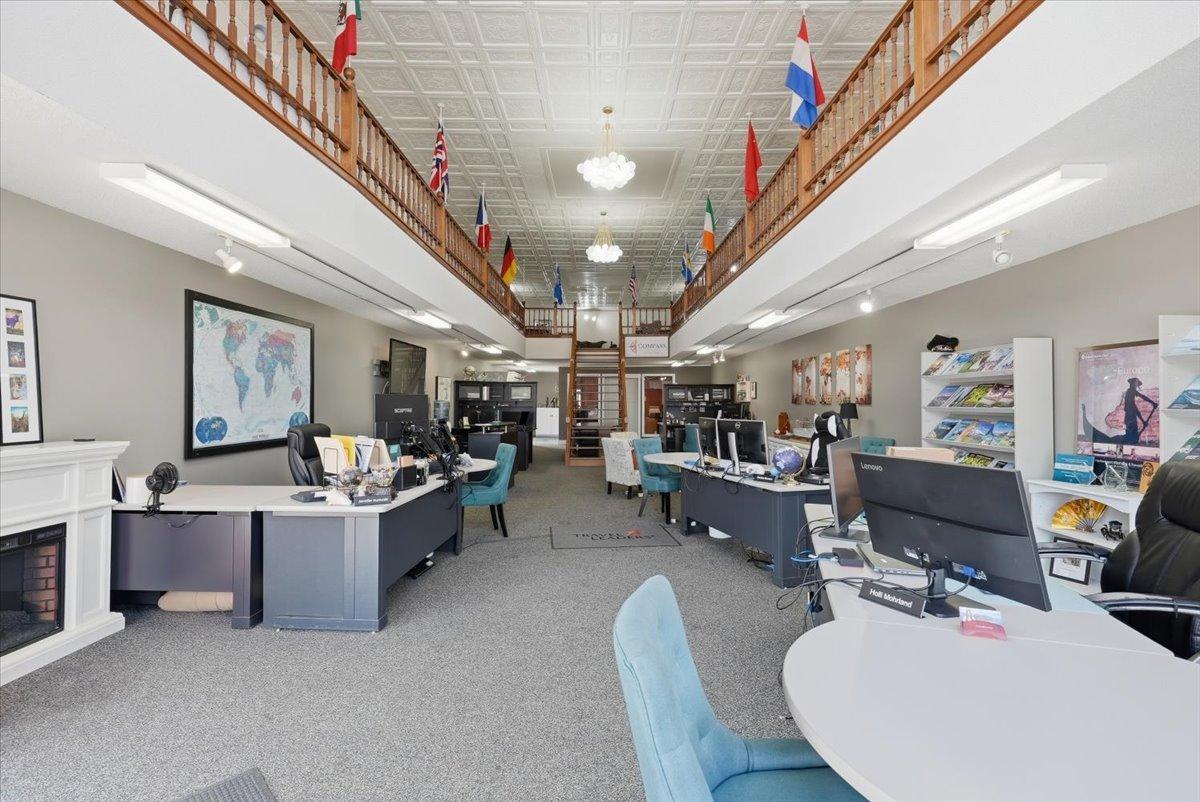 04-Office.jpg