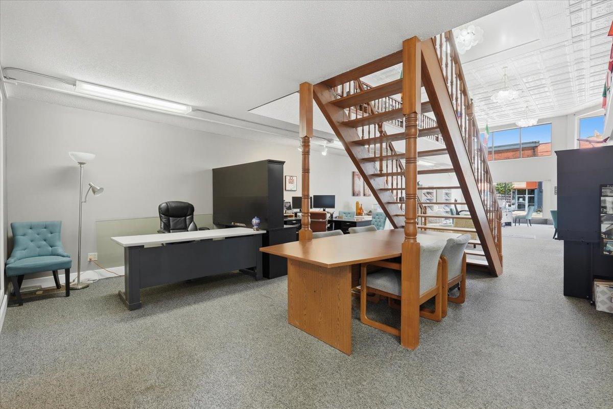 11-Office.jpg