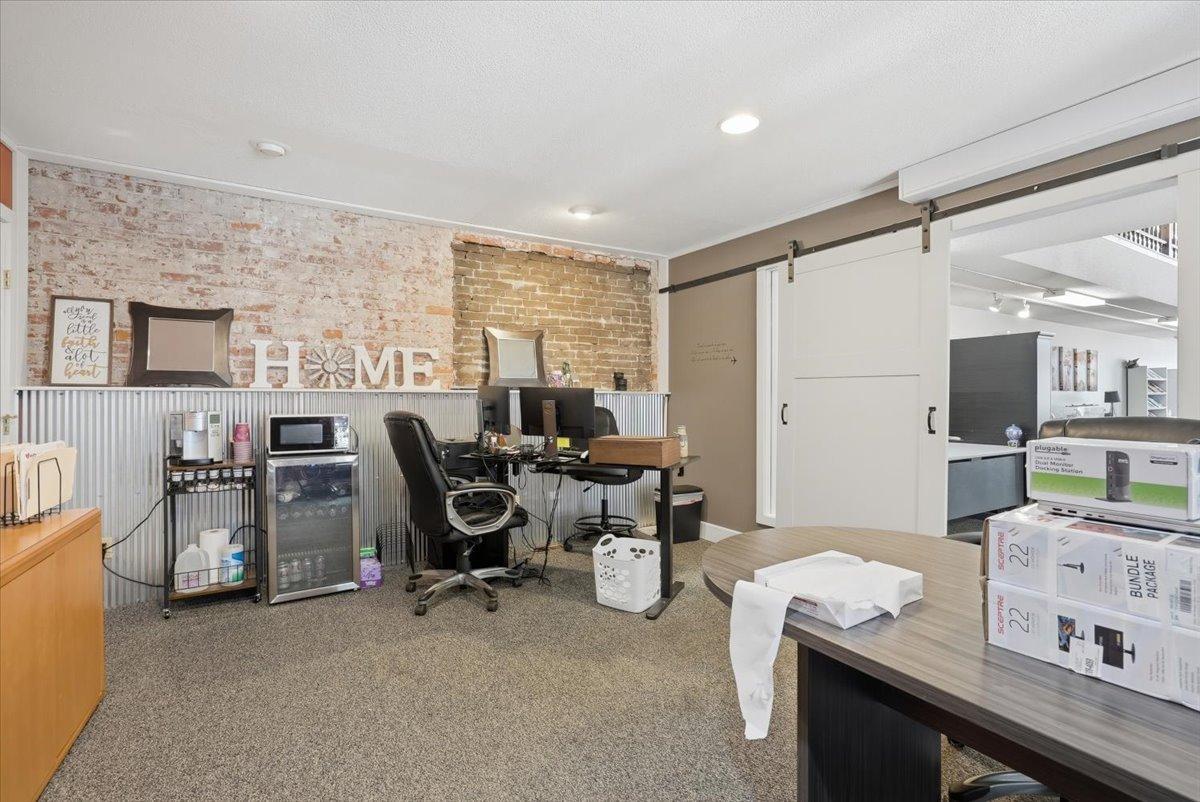 14-Office.jpg