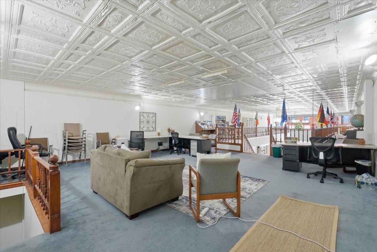 18-Office.jpg