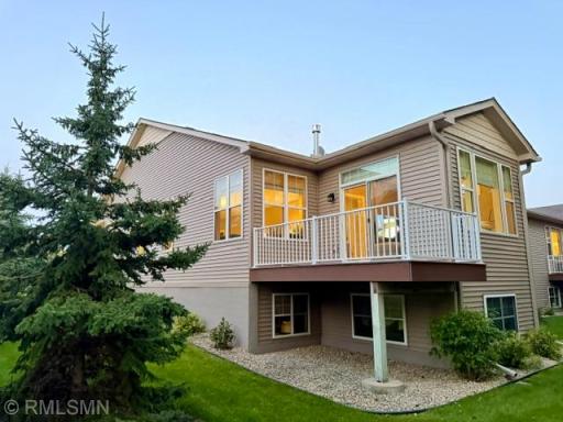 A private quiet setting, premium quality features in an Awesome location!