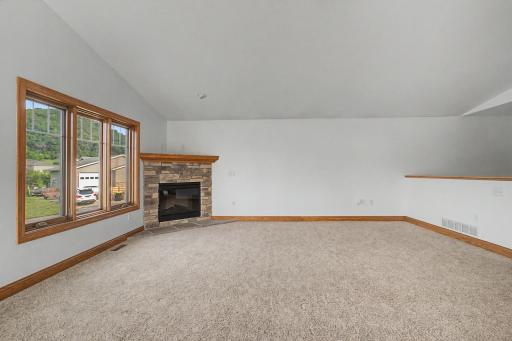 19_701SpringCt_LivingRm4_mls.jpg