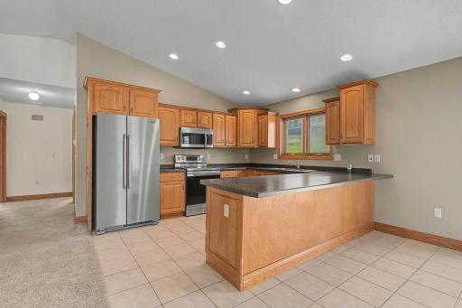 22_701SpringCt_Kitchen1_mls.jpg
