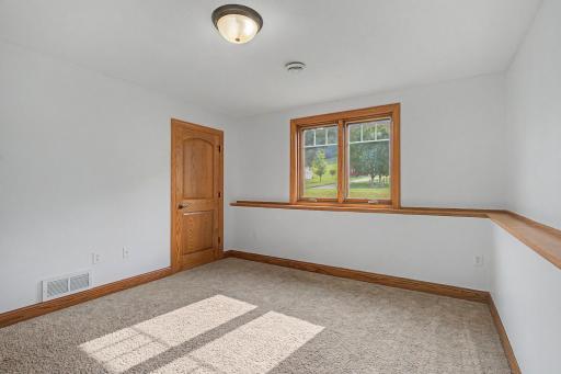 38_701SpringCt_Bedroom4_2_mls.jpg
