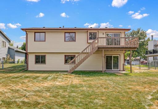 685 107th Lane NW, Minneapolis, MN 55448