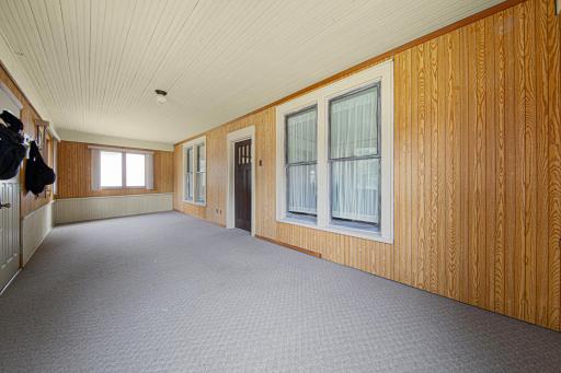 200 First Avenue SE, Mapleton, MN 56065