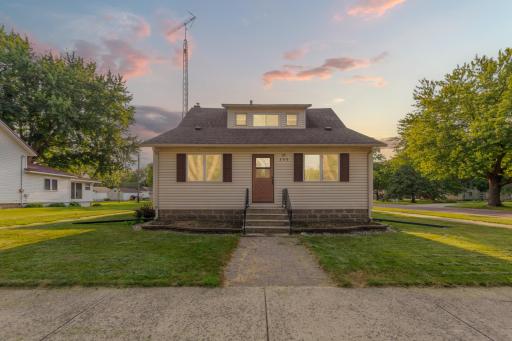 200 First Avenue SE, Mapleton, MN 56065