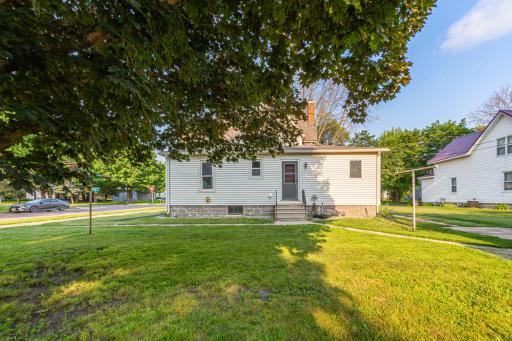 200 First Avenue SE, Mapleton, MN 56065