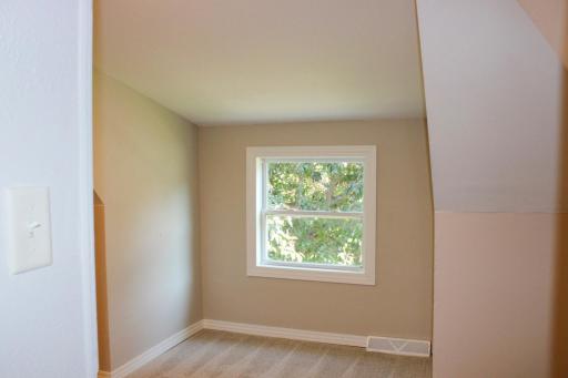 220 Garfield Street, Eveleth, MN 55734
