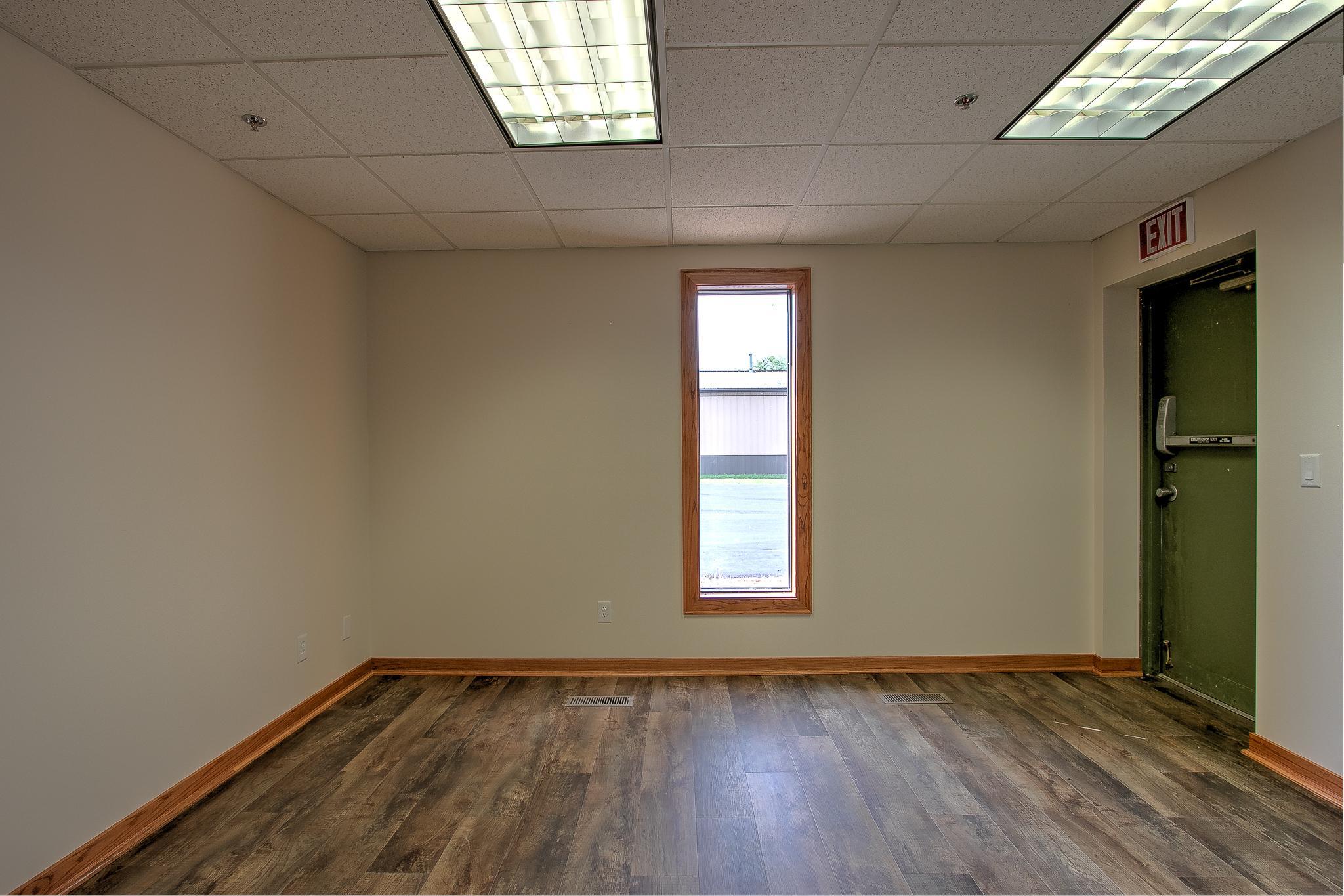Office 1-1 (2).jpg