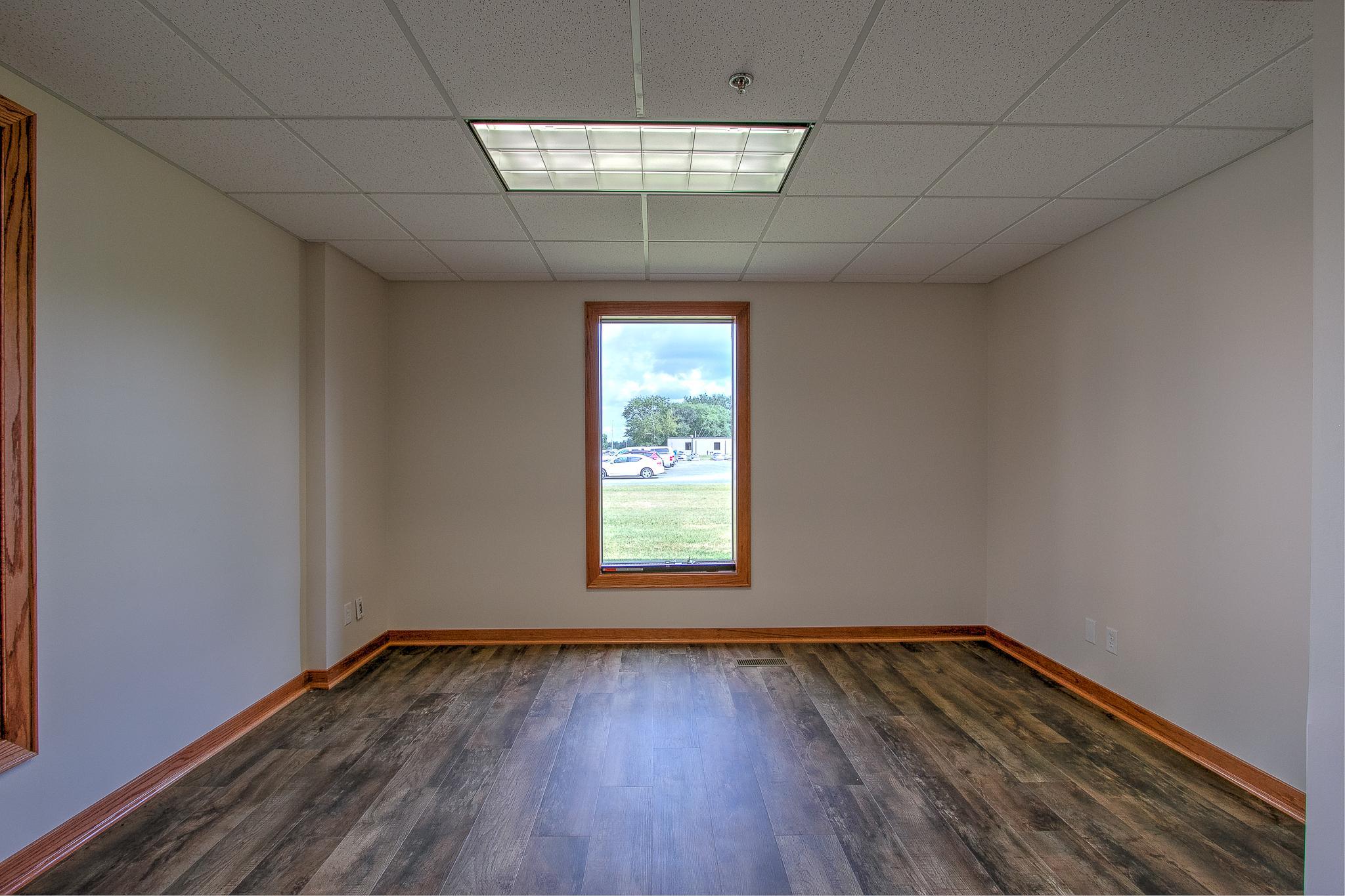 Office 1-3 (3).jpg
