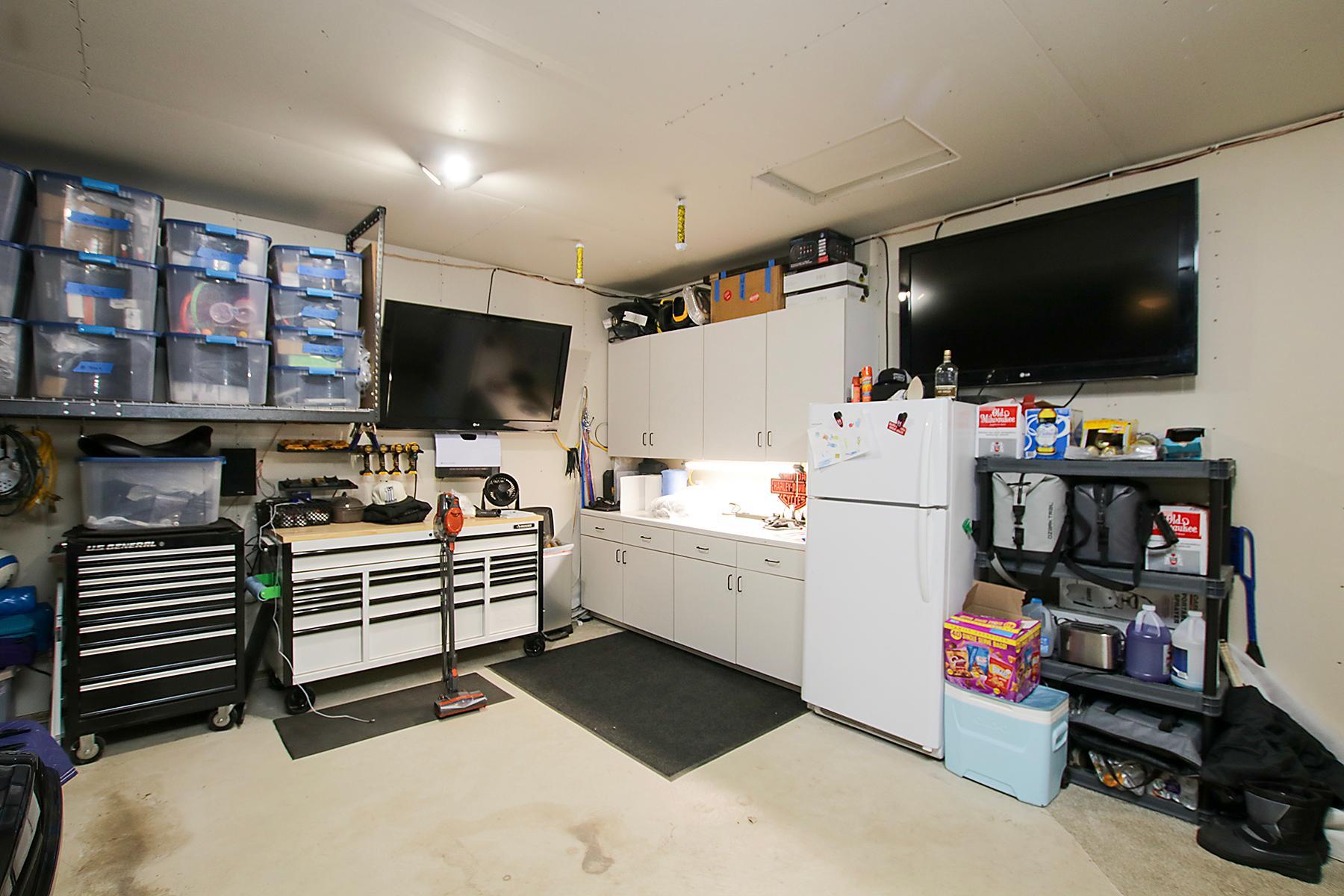garage 2.jpg