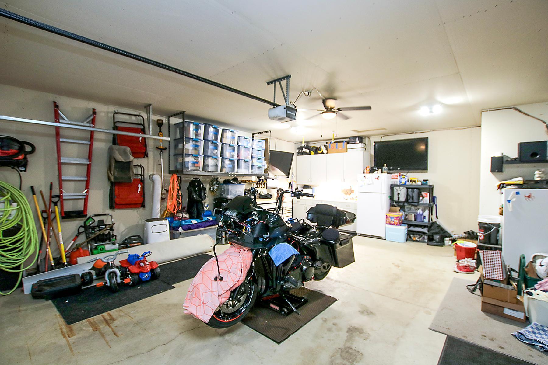 garage 1.jpg