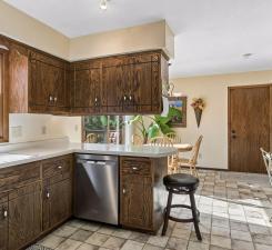 breakfast bar