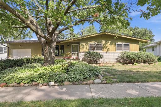 Photo for 1206 Bellows Street, Saint Paul, MN 55118 - listing #7119397 Welcome to this classic 1959 mid-century home in one of West St. Paul’s most established neighborhoods. Rich with original character, this 3-bedroom, 2-bath home offers timeless architecture, vintage details, and the opportunity to create something!