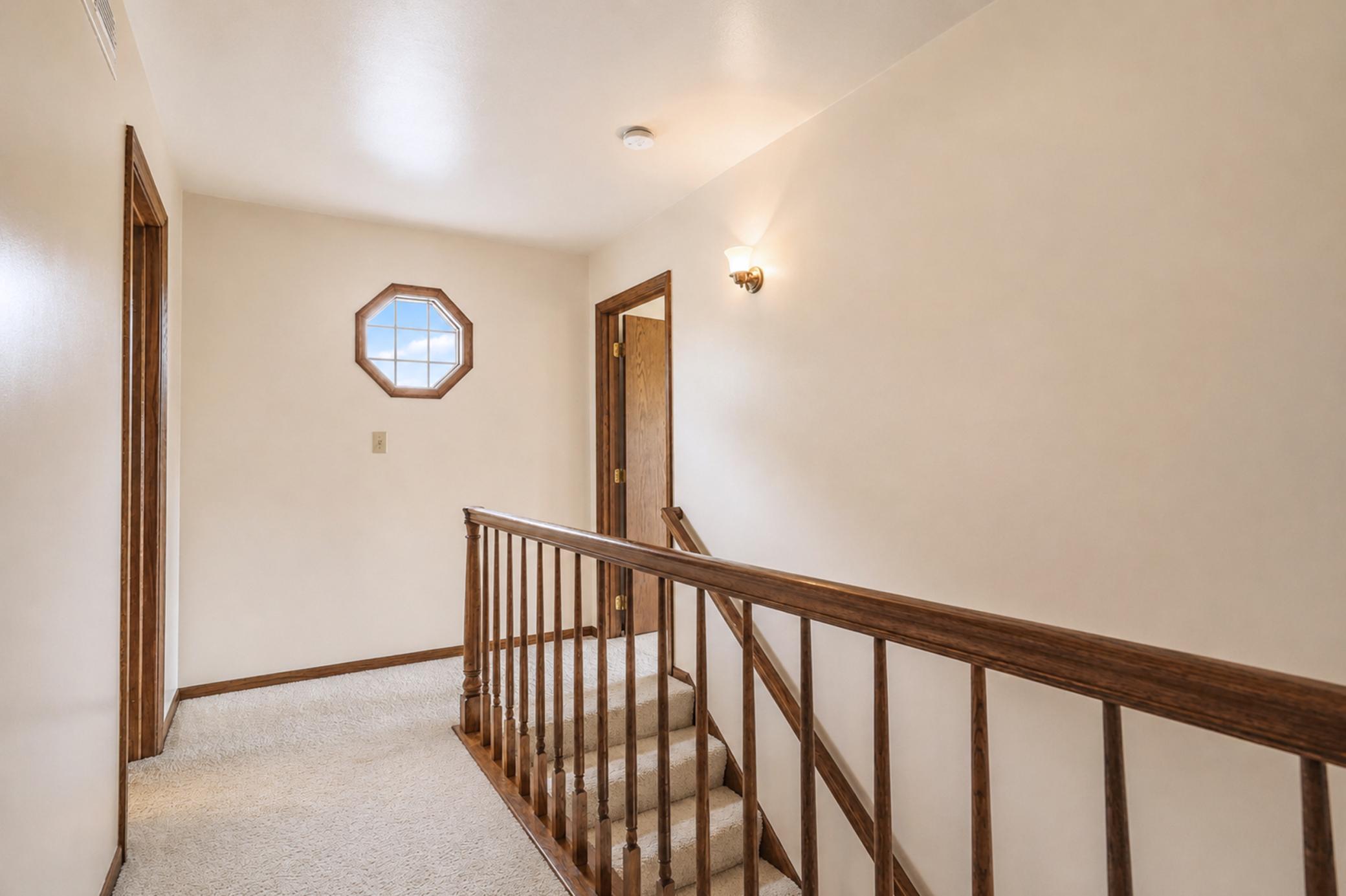 030_upstairs landing.jpg