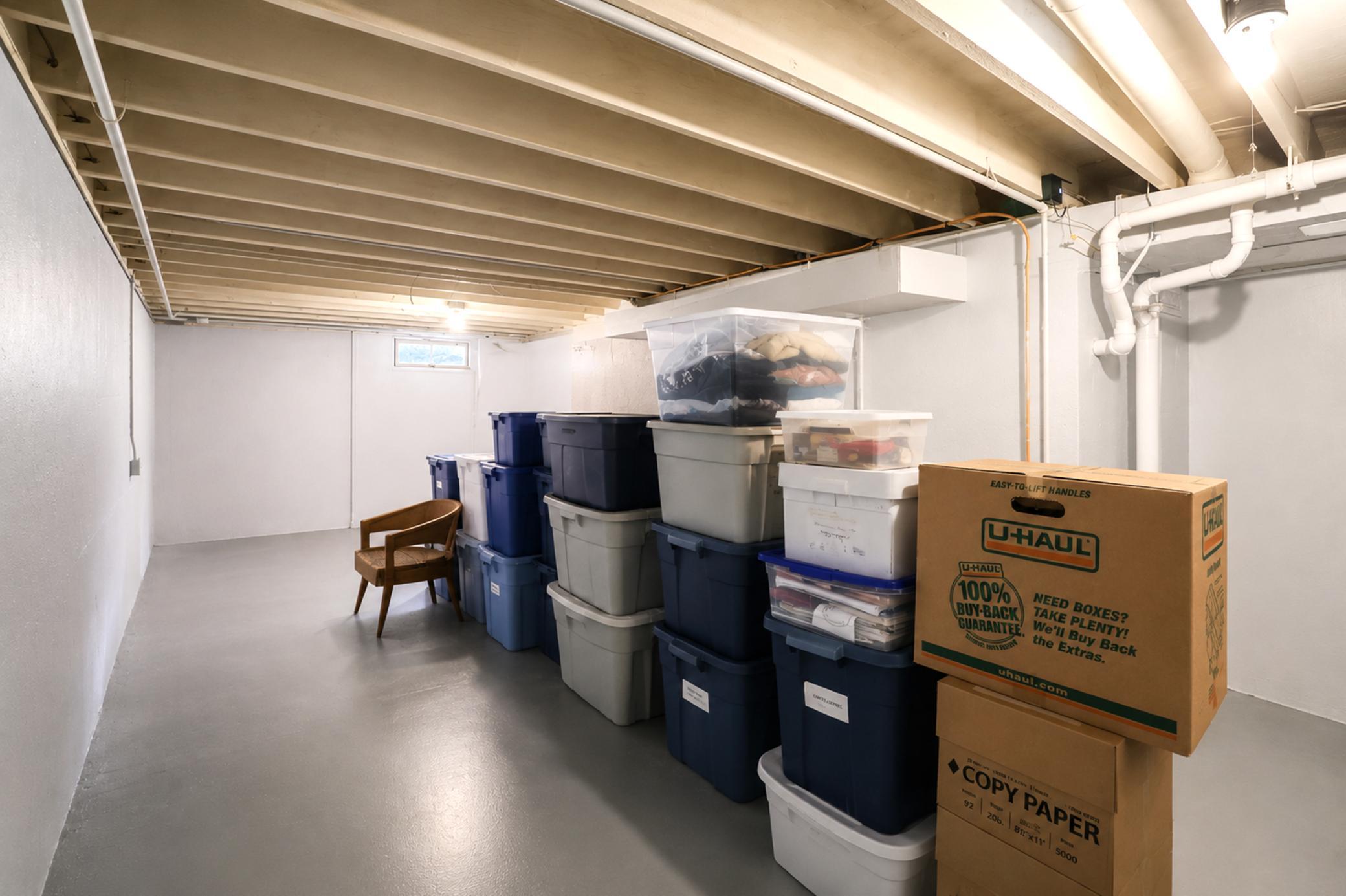 051_basement_02.jpg