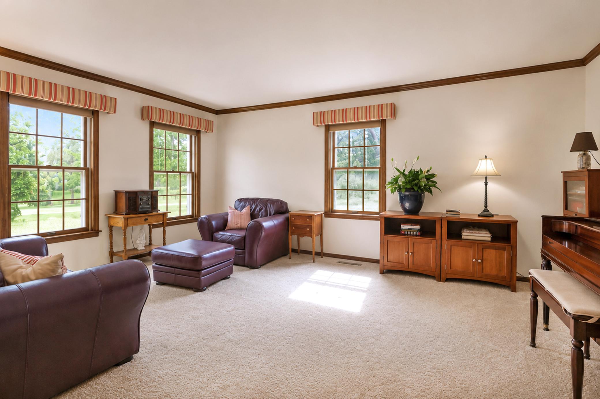 013_sitting room.jpg