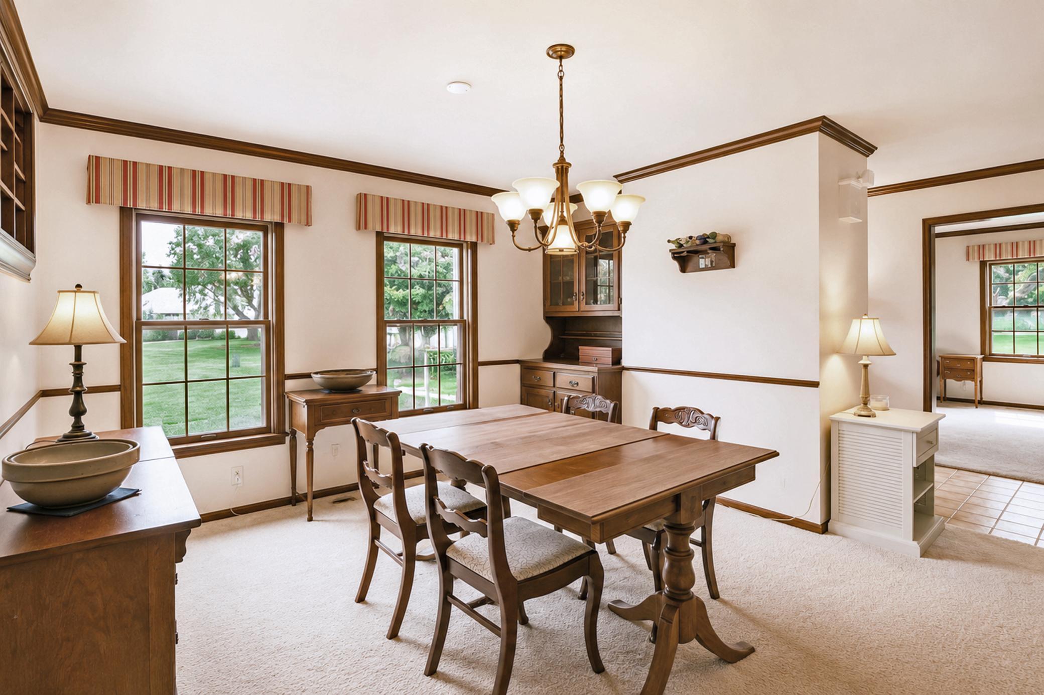 015_diningroom.jpg