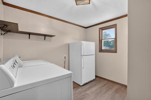 115 W Cabot Street, Le Roy, MN 55951