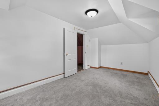 115 W Cabot Street, Le Roy, MN 55951