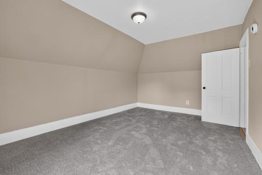 115 W Cabot Street, Le Roy, MN 55951