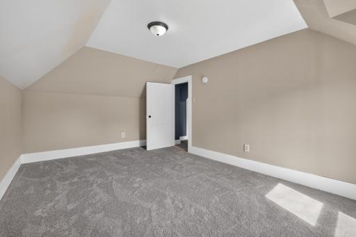 115 W Cabot Street, Le Roy, MN 55951