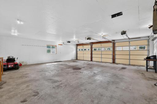 115 W Cabot Street, Le Roy, MN 55951