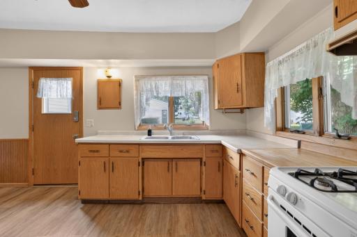115 W Cabot Street, Le Roy, MN 55951