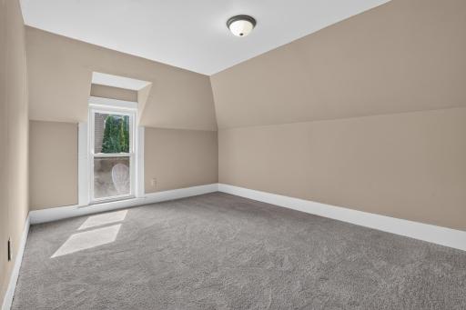 115 W Cabot Street, Le Roy, MN 55951