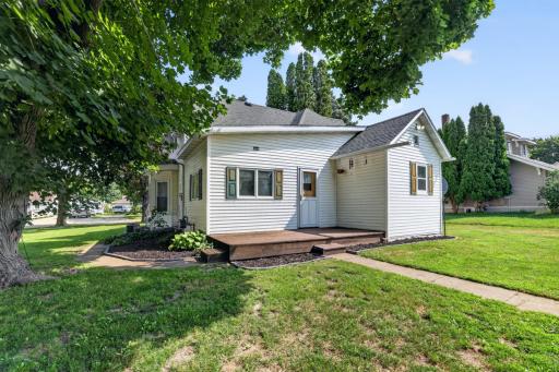 115 W Cabot Street, Le Roy, MN 55951
