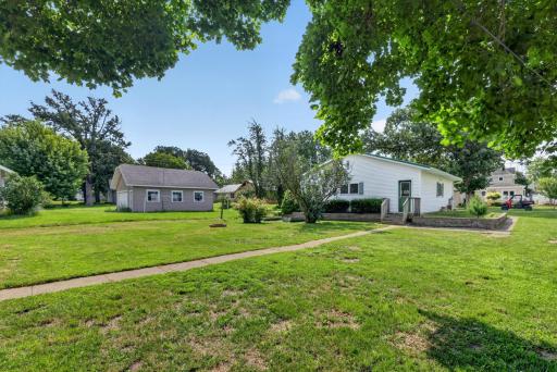 115 W Cabot Street, Le Roy, MN 55951