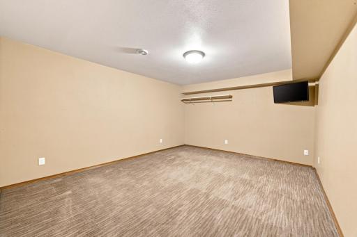 102 3rd Street, Christine, ND 58015