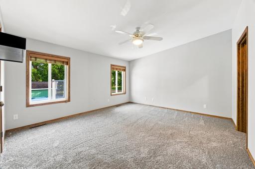102 3rd Street, Christine, ND 58015