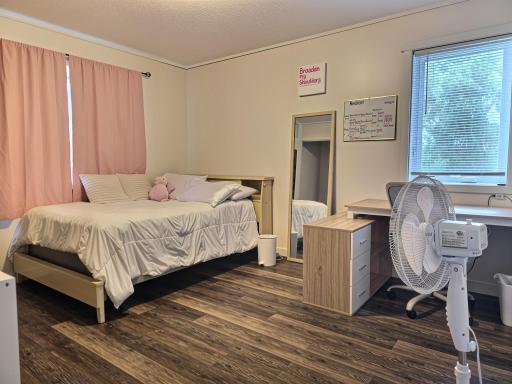 2nd bedroom on upper level