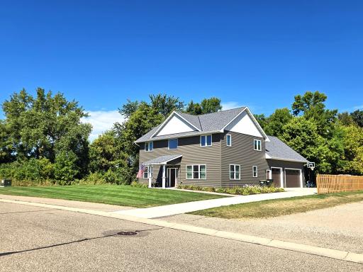 Welcome to 864 Beech Ln in the Southbrook Golf Course!