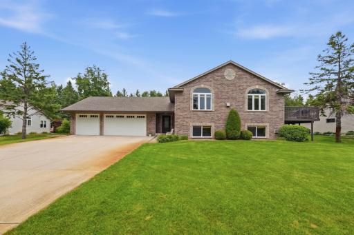 3405 Pawnee Drive SE, Alexandria, MN 56308