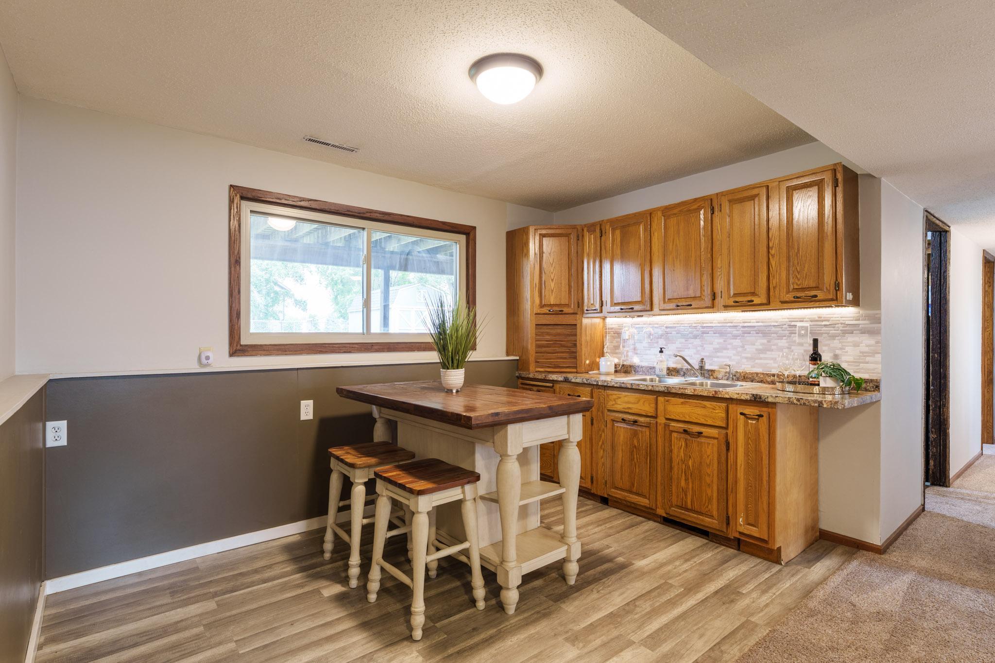 The dimensions for the wet bar are 7.5 x 11.75.