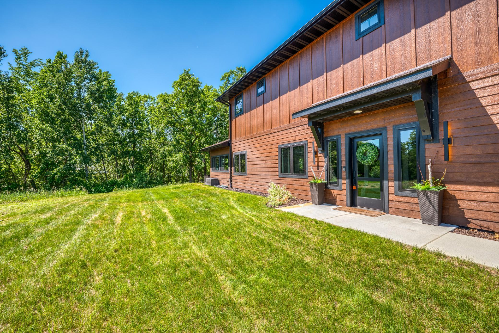 16634 Hightop yard.jpg