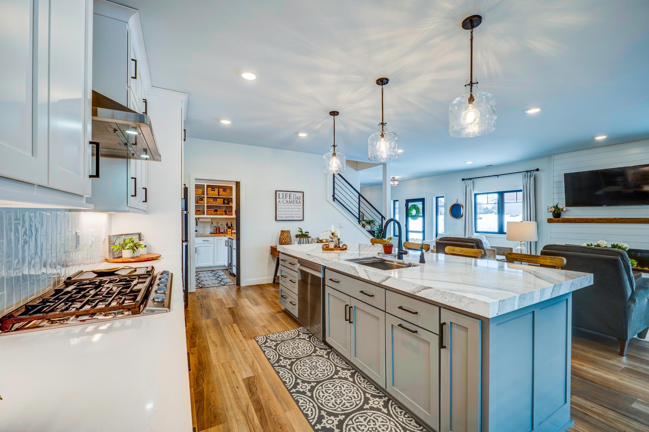 Open, Bright and spacious!