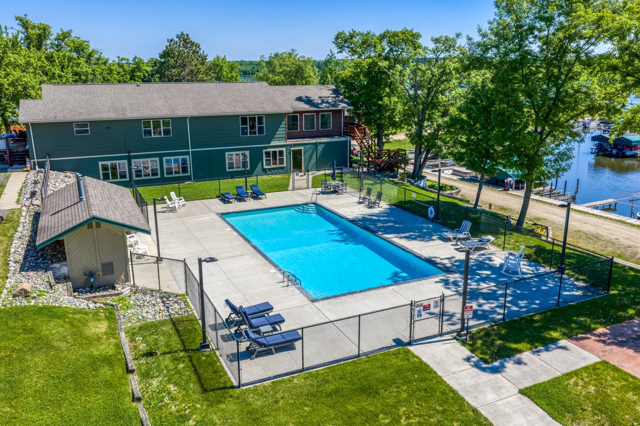16634 Hightop overview of Pool.jpg
