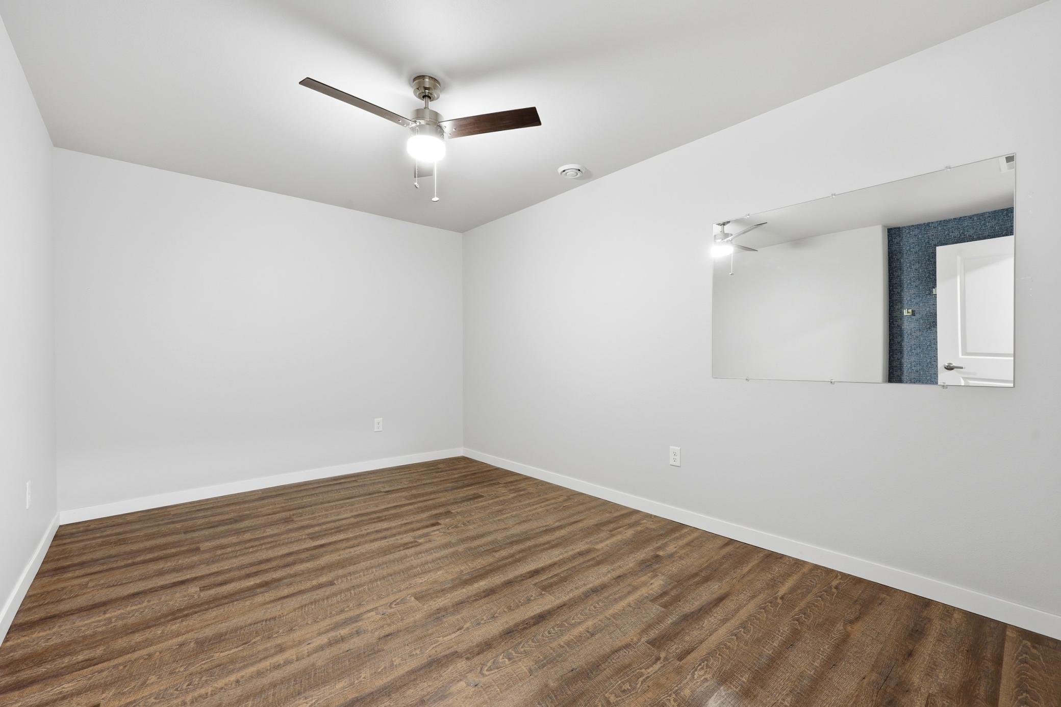flex room - no egress